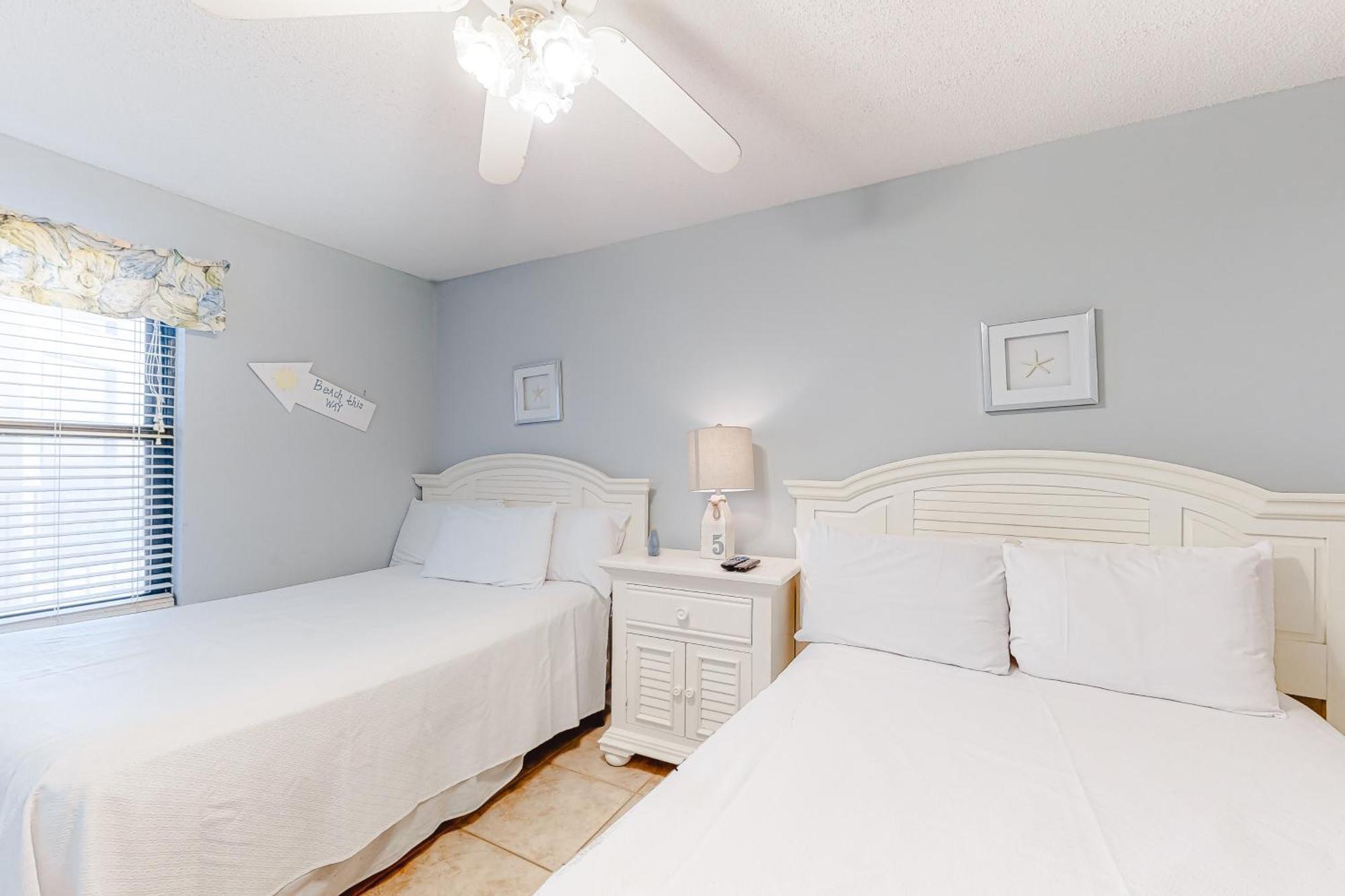 Phoenix Vacation Rentals 오렌지 비치 객실 사진